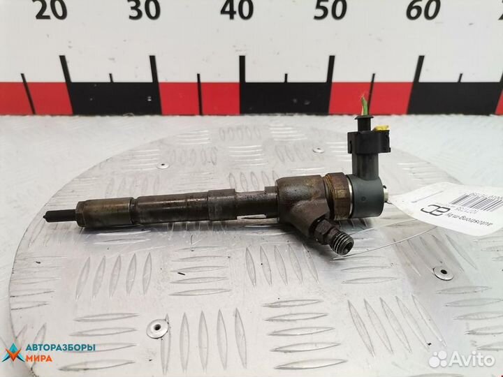 Форсунка Opel Corsa C рест. 2005 93183910