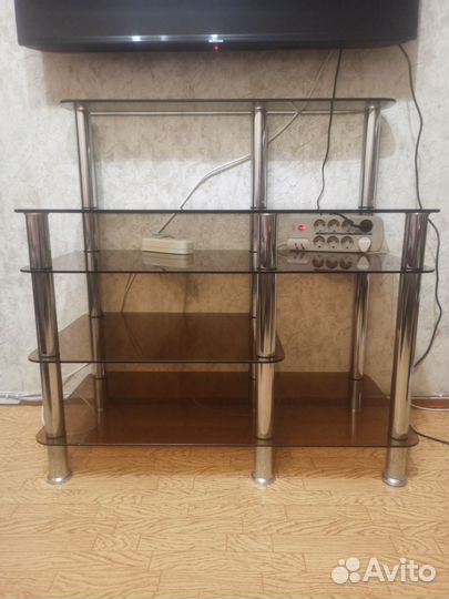 Стеклянная тумба под тв