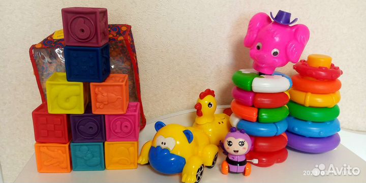 Развивающие игрушки пакетом