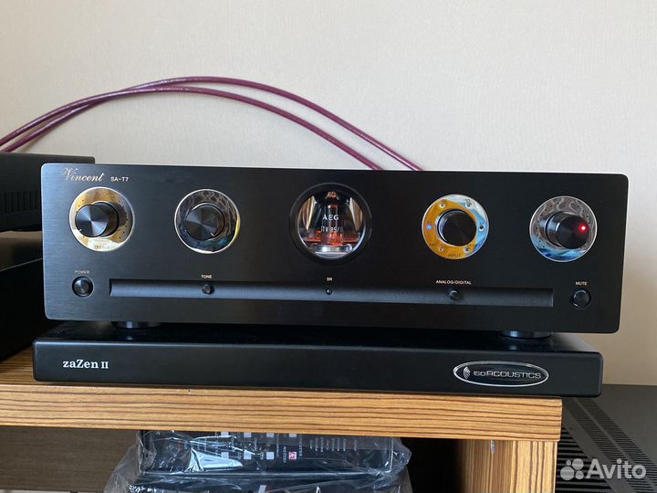 Предварительный усилитель Vincent SA T7