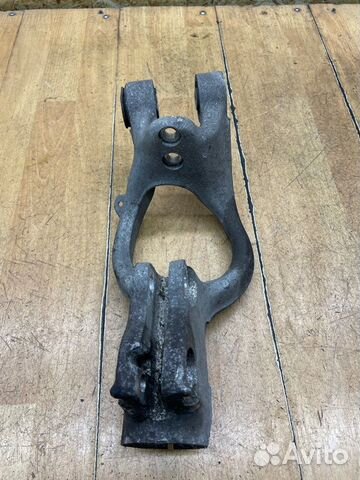 Рычаг подвески передний левый Opel Astra J хетчбэк