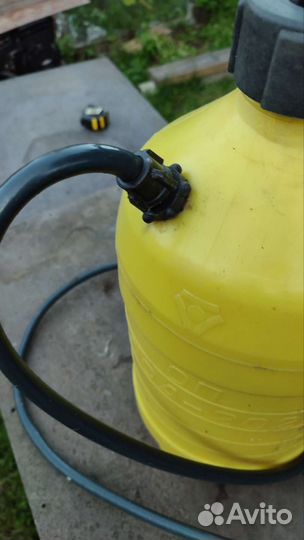 Опрыскиватель садовый ручной