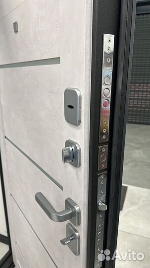 Дверь входная Бостон