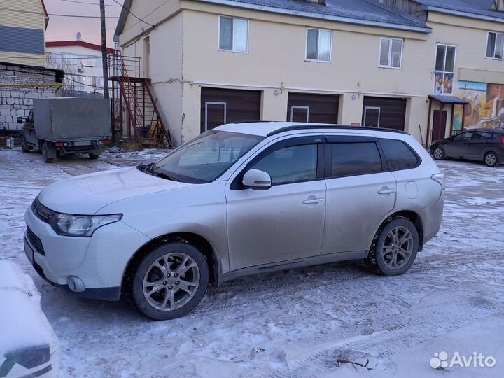 Mitsubishi Outlander 2.0 CVT, 2013, 280 000 км