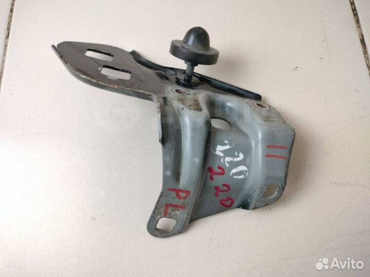 Крепление фары переднее левое Mercedes S W220