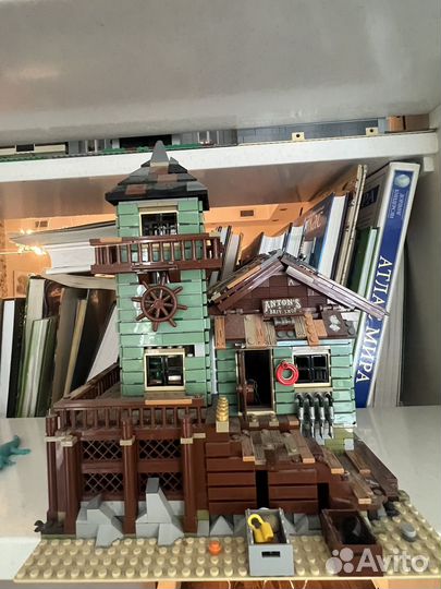 Lego 21310 Old fishing store Рыболовный магазин