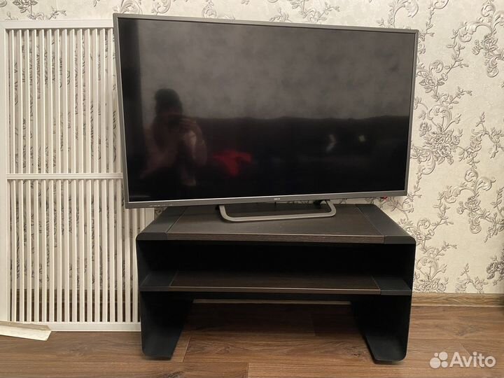 Тумба под телевизор