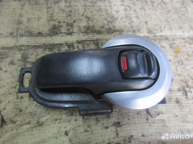 Ручка внутренняя двери правой Nissan Tiida (C11) 2