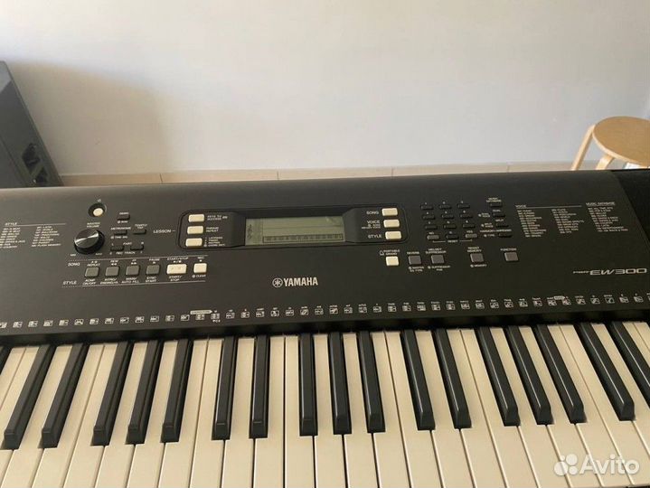 Синтезатор Yamaha Psr-Ew300