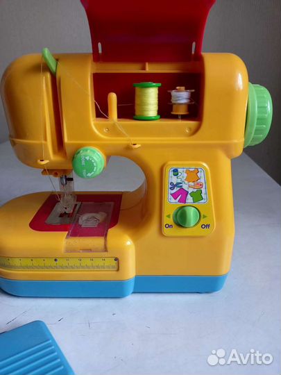 Детская швейная машинка