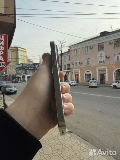 iPhone 15 Pro, 256 ГБ