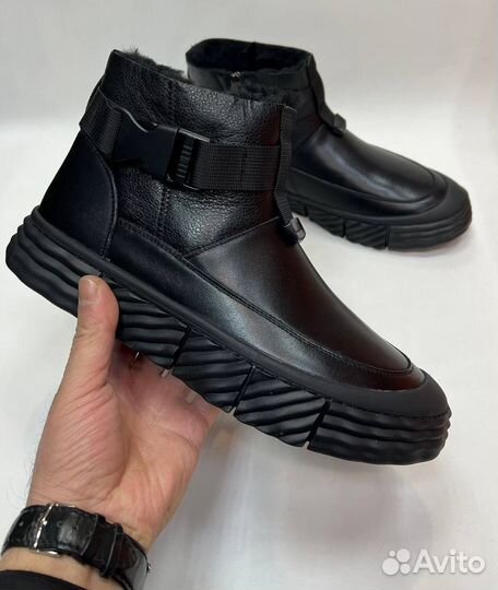 Полуботинки зимние мужские черные кожаные Romitan