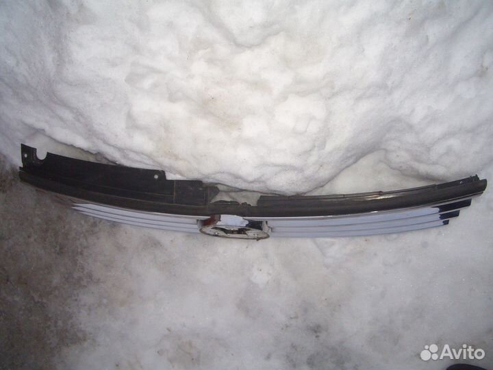 Решётка радиатора Фольксваген Туарег с14