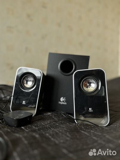 Сабвуфер logitech и колонки