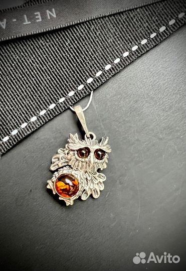 Подвеска с янтарем