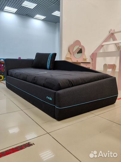 Кровать с большим спальным местом