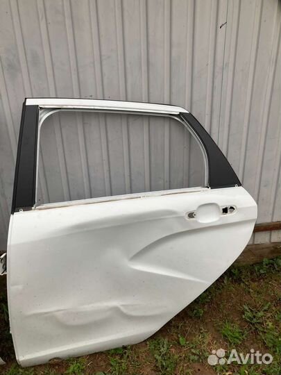 Двери на LADA Vesta