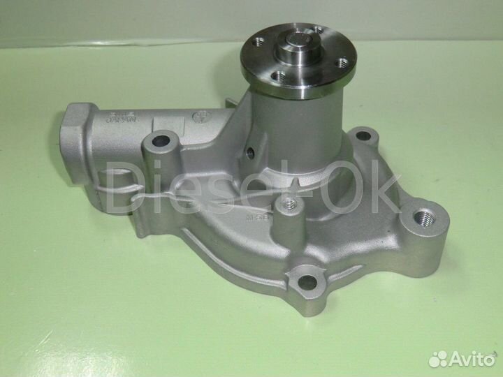 Помпа охлаждения 4D68 T MD971539 RVR