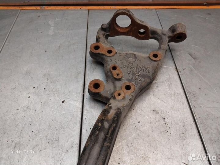 Кулак поворотный правый, Dodge Charger 2019