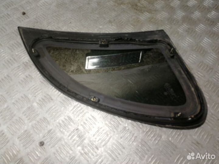 Стекло кузовное глухое заднее левое Chrysler Pt cr