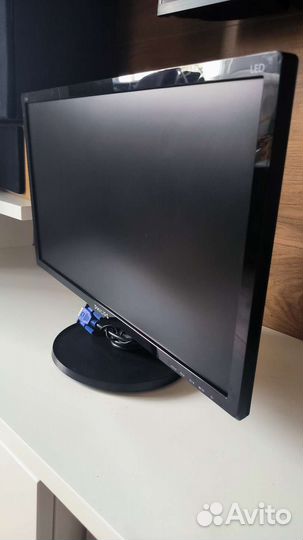 Монитор Philips 216V6L VGA