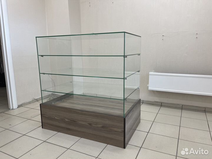 Тумба из стекла