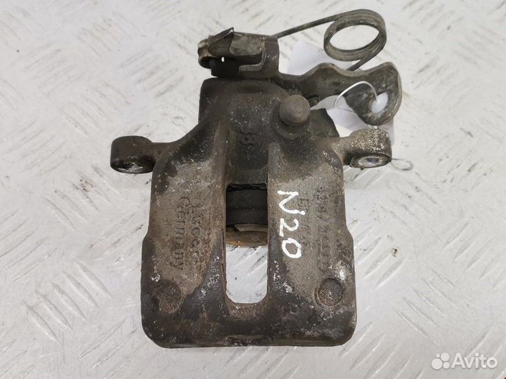 Суппорт задний правый для Audi A4 B5 8D0615424