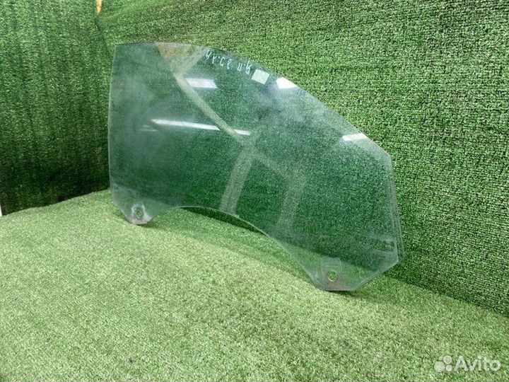 Стекло переднее правое Audi A6 C6