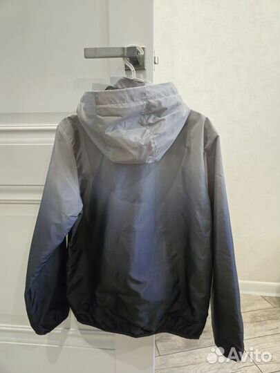 Ветровка h&m на мальчика 9-10лет