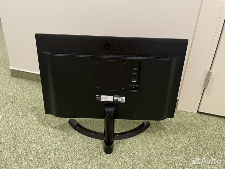 Монитор LG 24ud58