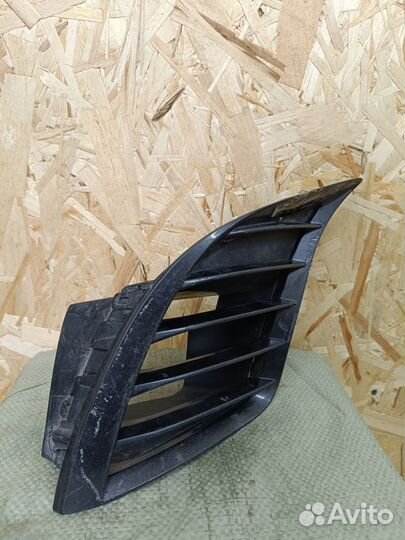 Решетка бампера радиатора правая Lexus LS500 5