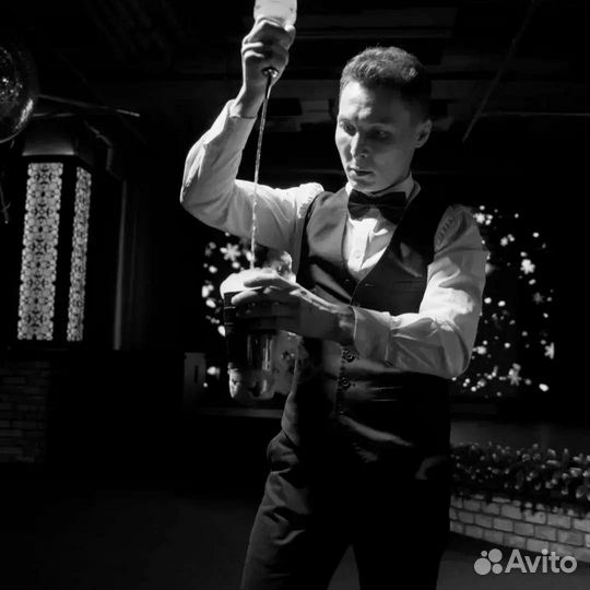 Бармен шоу, пирамида шампанского, велкам бар