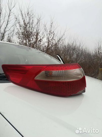 Левый задний фонарь на киа рио 3