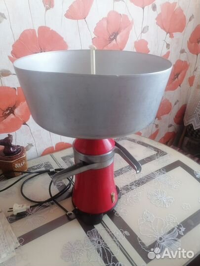 Сепаратор для молока электрический