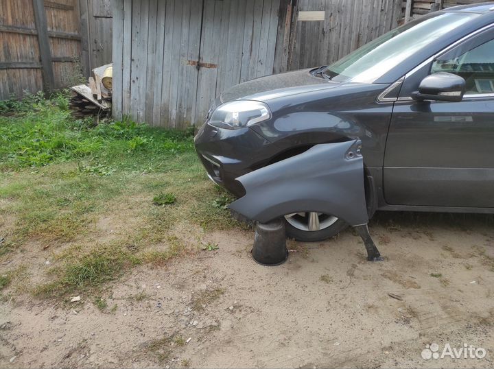 Крыло на Рено koleos