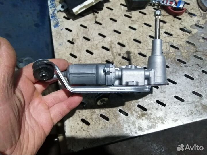 Мотор заднего стеклоочистителя Toyota RAV4 XA50