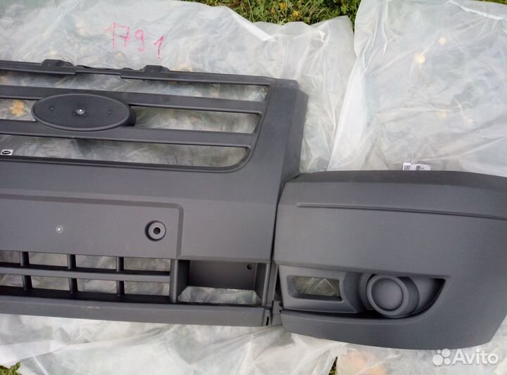 Бампер передний (3-и части) форд транзит 06