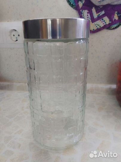 Банка из толстого стекла 1.8л