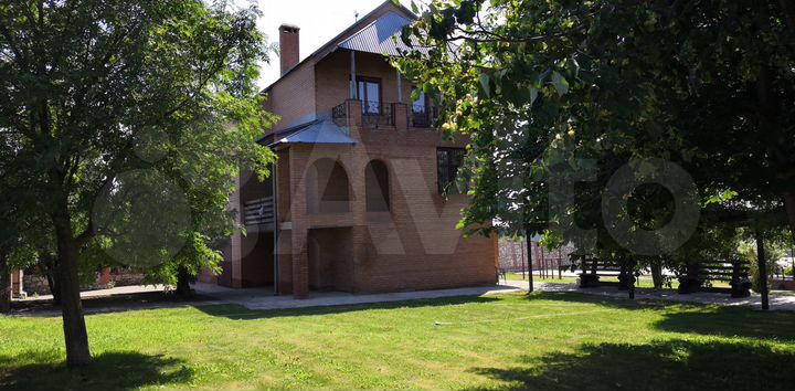 Дом 350 м² на участке 40 сот.