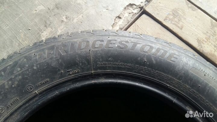 Bridgestone 613V 235/55 R17