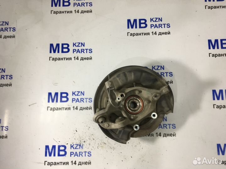 Кулак задний Mercedes w204 w207 01006