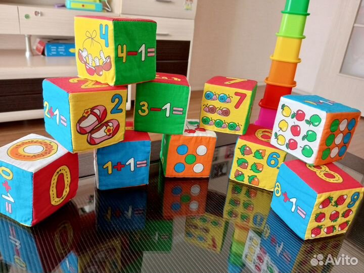 Развивающие игрушки для малышей пакетом
