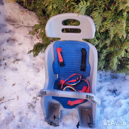 Детское кресло на раму велосипеда