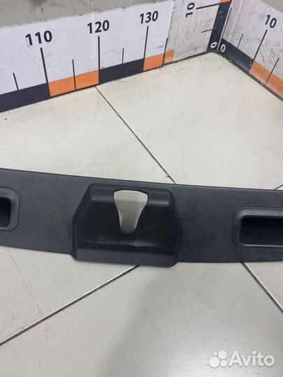 Обшивка крышки багажника Mercedes W164 ML