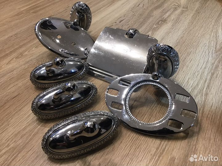 Красивый набор для туалетной комнаты