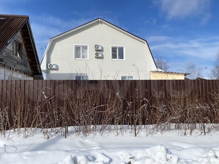 Дом 330 м² на участке 9 сот.