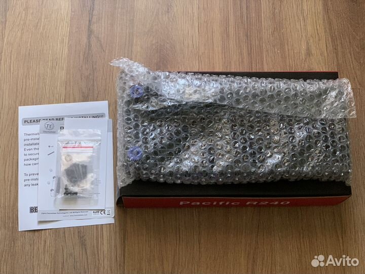 Радиатор Thermaltake Pacific R240
