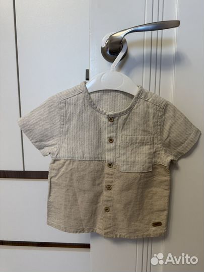 Рубашка с коротким рукавом 74 и панама