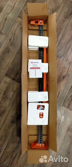 Домкрат реечный HighJack 110-1350 мм чугун