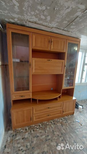 Шкаф сервант